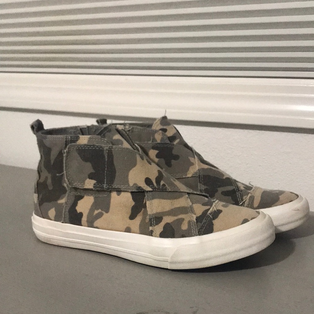 Gypsy Jazz Camo Sneakers